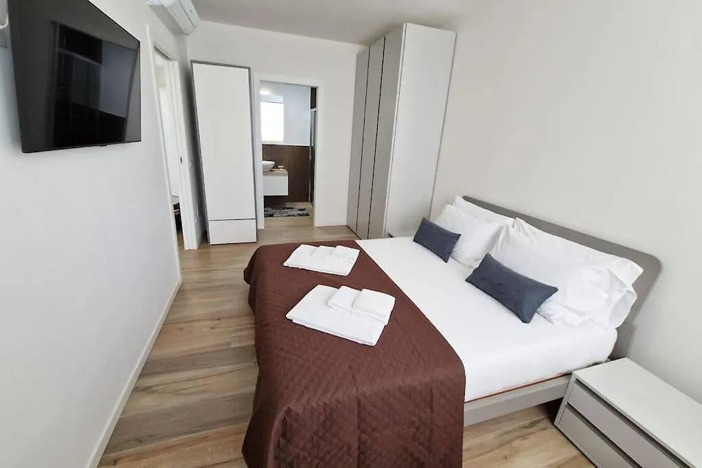 Ht - Luxury Apartment At Palm Beach Jesolo