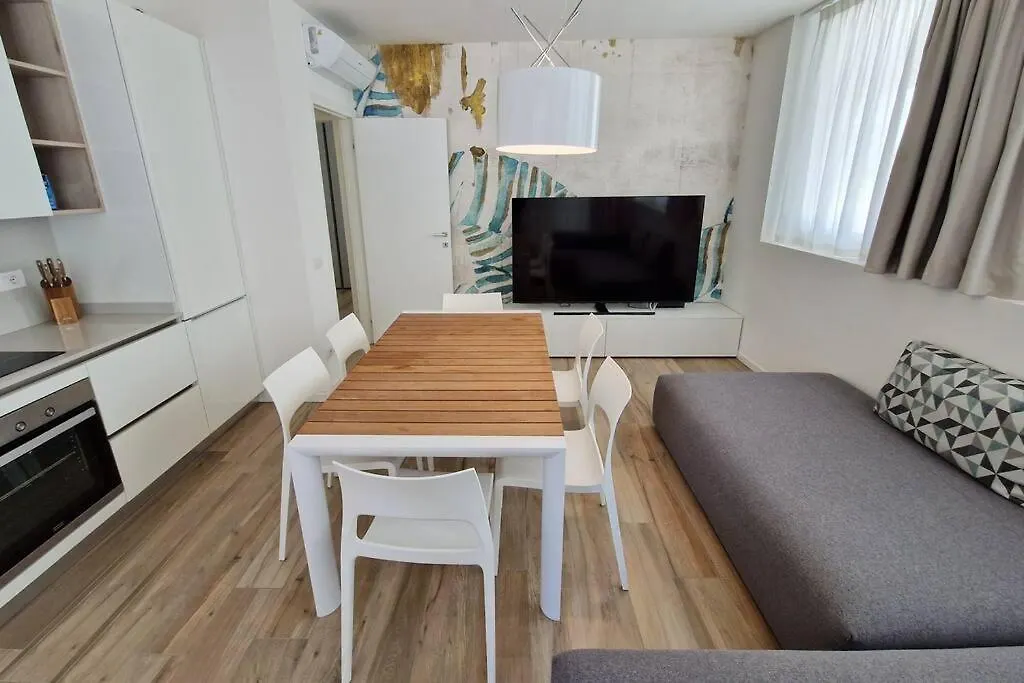 Ht - Luxury Apartment At Palm Beach Jesolo 0*, Lido di Jesolo