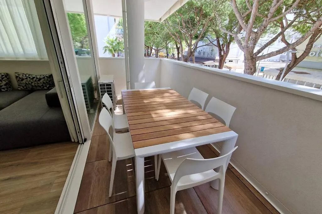 Ht - Luxury Apartment At Palm Beach Jesolo